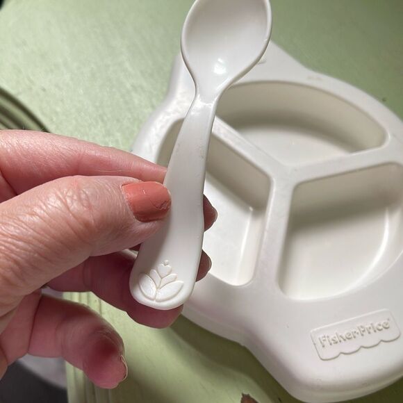 Fisher-Price 1995 fun with food divider dish and spoon replacement parts. - Picture 3 of 5